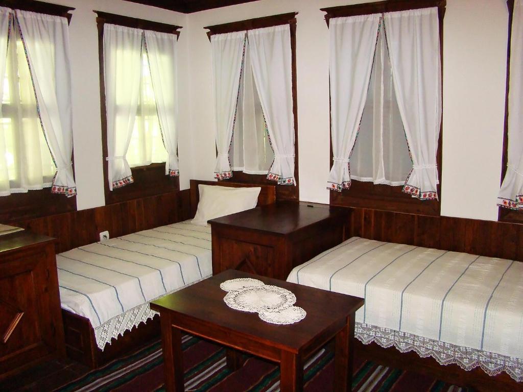 Djudjeva Kyshta Hotel باناجيريشت الغرفة الصورة
