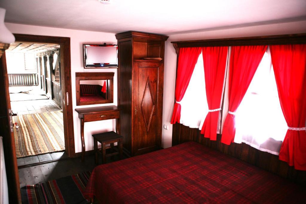 Djudjeva Kyshta Hotel باناجيريشت الغرفة الصورة