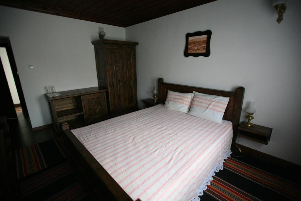 Djudjeva Kyshta Hotel باناجيريشت الغرفة الصورة