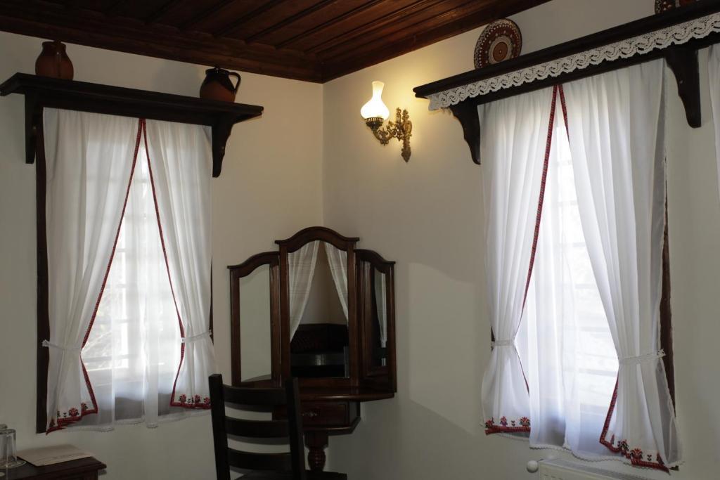 Djudjeva Kyshta Hotel باناجيريشت الغرفة الصورة