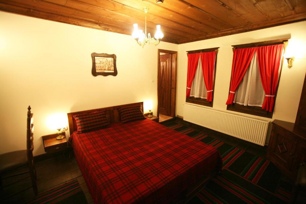 Djudjeva Kyshta Hotel باناجيريشت الغرفة الصورة
